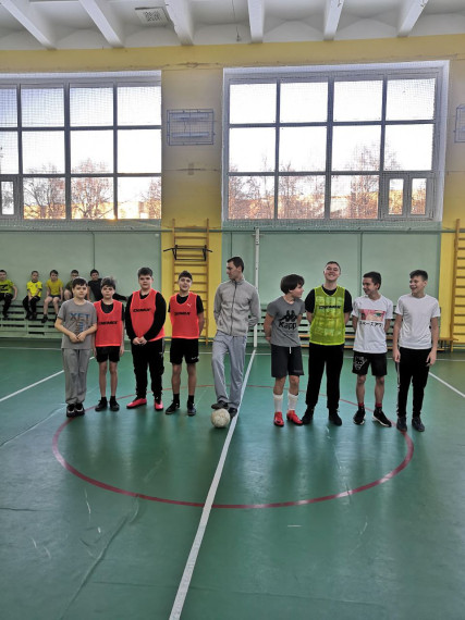 В школе прошёл турнир по мини-футболу.