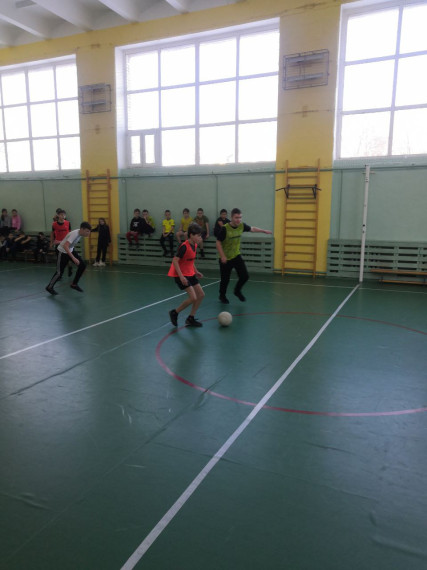 В школе прошёл турнир по мини-футболу.